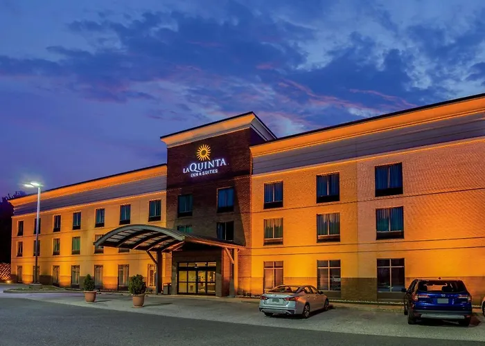 La Quinta Inn & Suites Bel Air I-95 Exit 77A