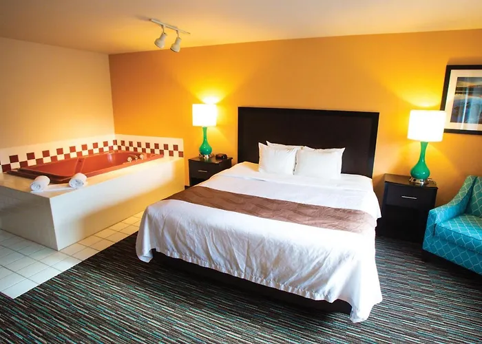 Cottage Grove Hotels