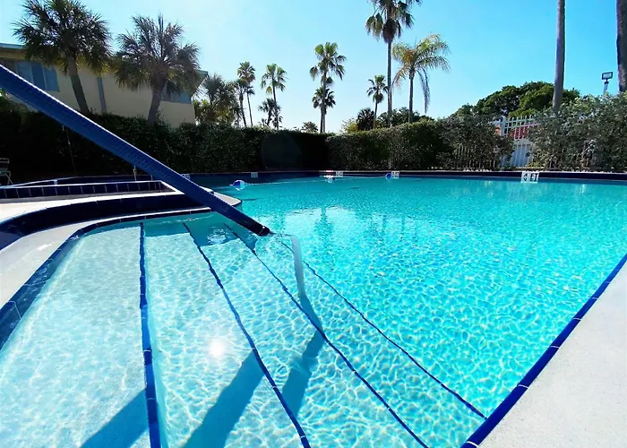 Camelot By The Sea Aparthotel St. Pete Beach