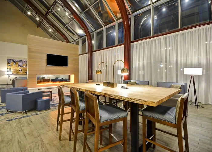 Crowne Plaza Tulsa Hotel Southern Hills