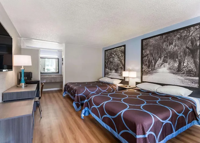 Super 8 By Wyndham Hardeeville - Savannah North