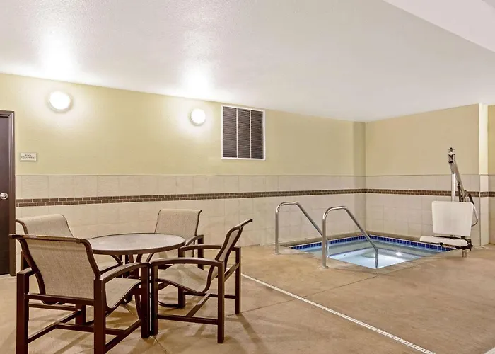 La Quinta By Wyndham Gillette Hotel