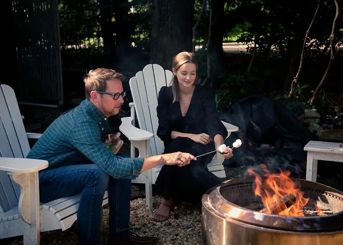 Outpost Inn Highlands