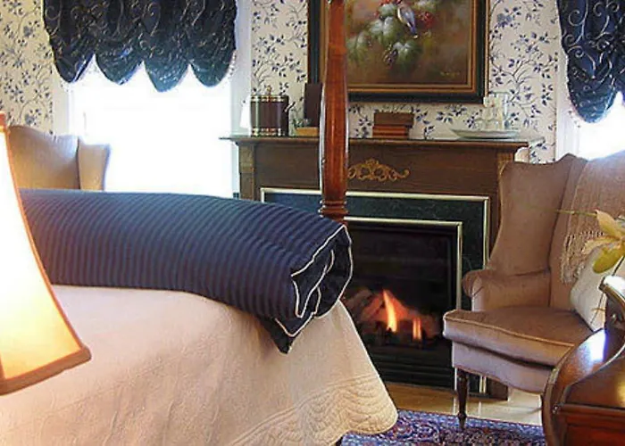 Kennebunkport Captains Collection