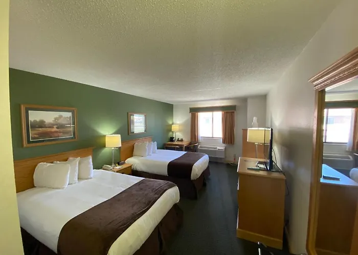 Baymont By Wyndham Robinson Hotel