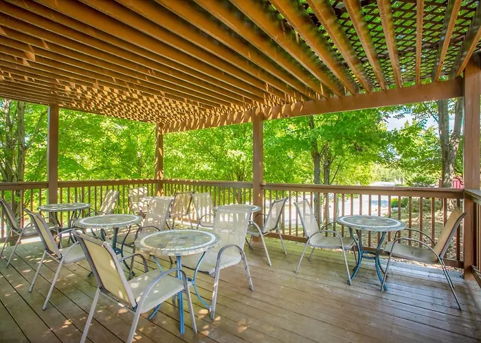 Ramada By Wyndham Branson Motel