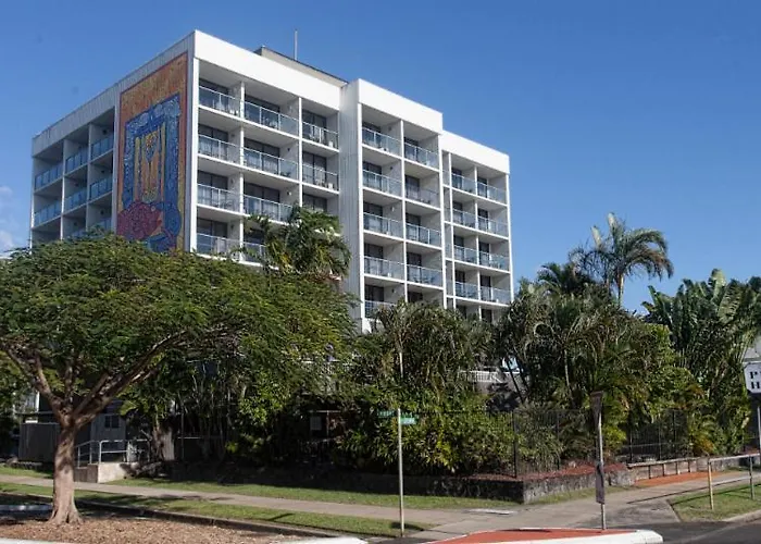 Cairns Plaza Hotel