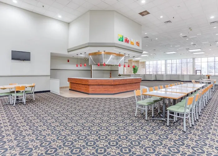 Oyo Townhouse Owensboro West Hotel