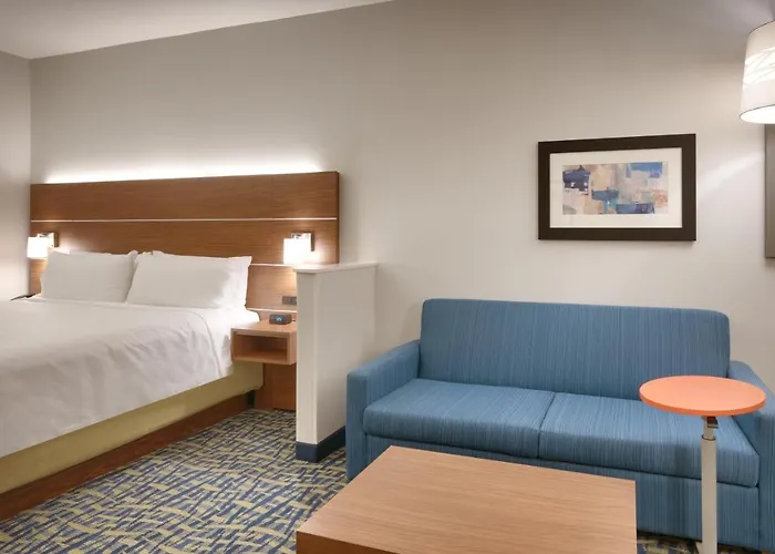 Holiday Inn Express & Suites - Gainesville I-75 By Ihg