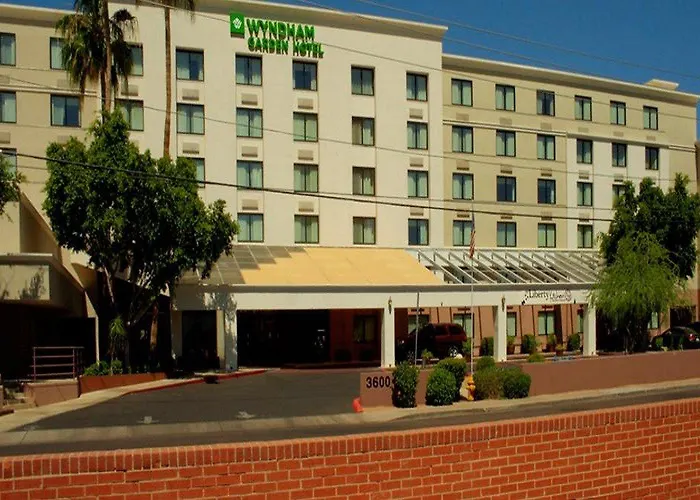 Wyndham Garden Phoenix Midtown