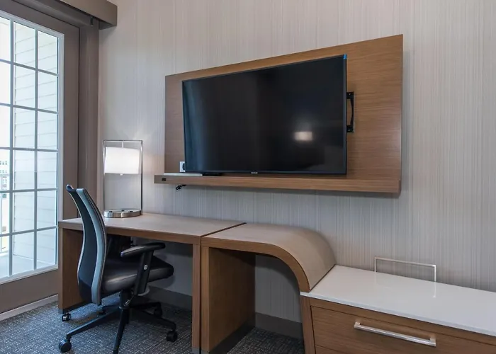 Silver Collection Hotel Fredericksburg