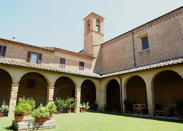 Chiusi Hotels