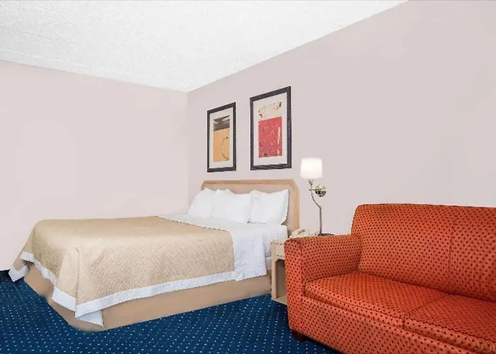 Days Inn Hotel & Conference Center La Crosse