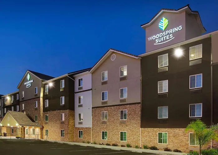 Woodspring Suites Bakersfield East