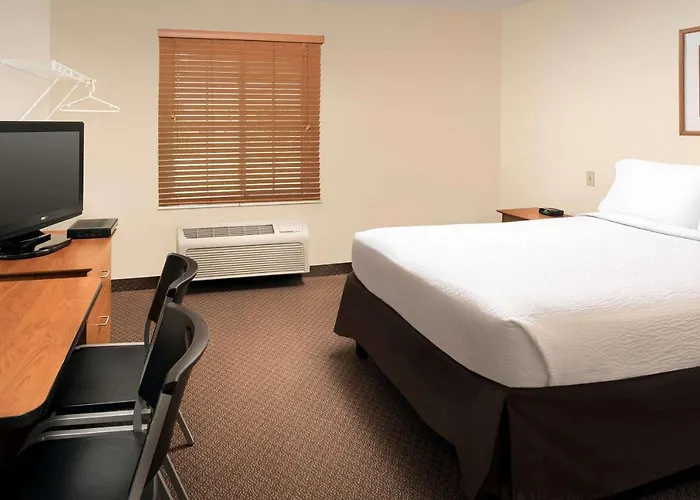 Woodspring Suites Midland