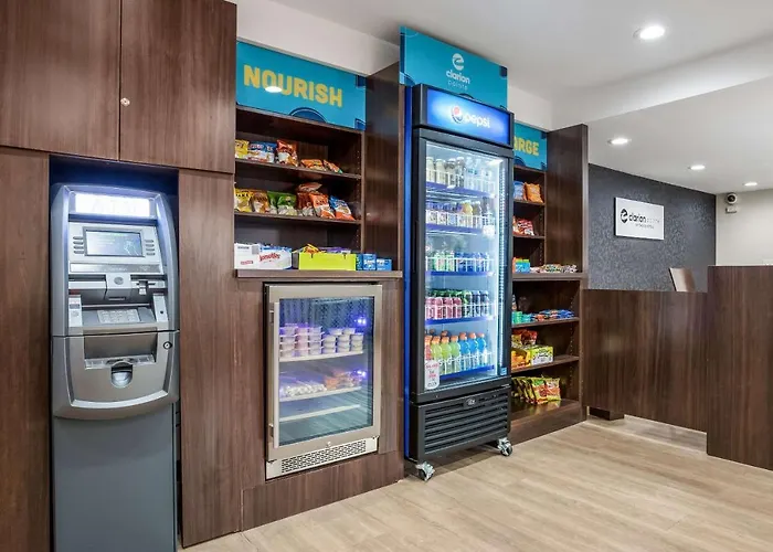 Clarion Pointe East Lansing University Area