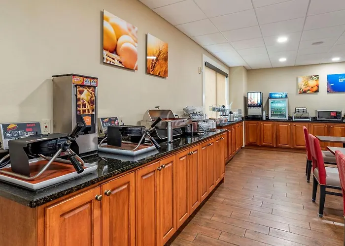 Comfort Suites Niceville Near Eglin Air Force Base