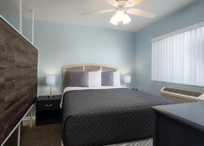 South Beach Inn - Cocoa Beach