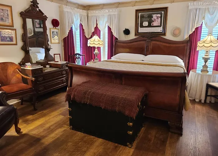 Red Bluff Cottage Bed & Breakfast Montgomery