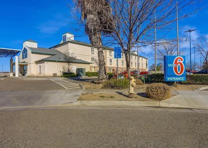 Howard Johnson By Wyndham Lemoore