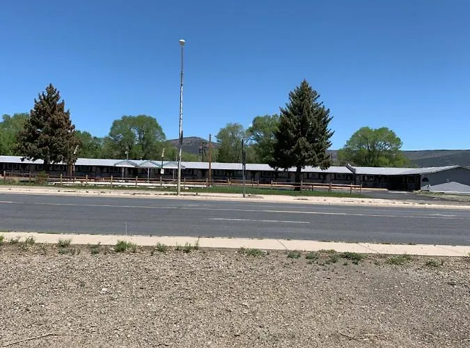 Rodeway Inn & Suites Raton