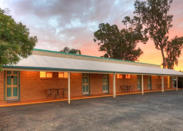 Augathella Hotels