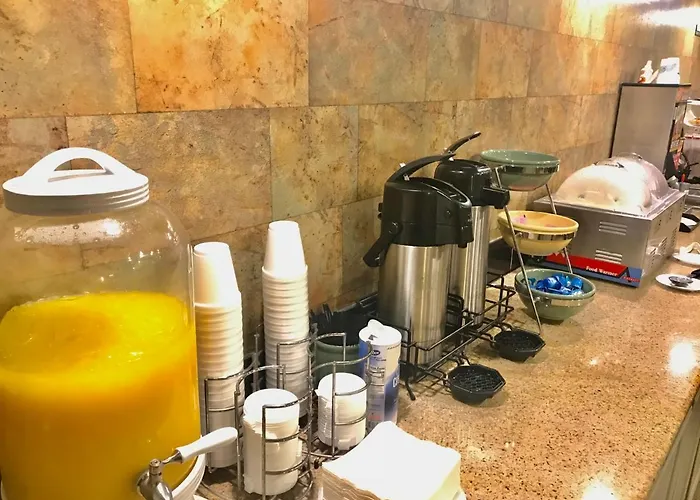 Super 8 By Wyndham Temple I-35 Hotel