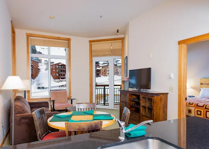 Schweitzer Mountain Resort White Pine Lodge Sandpoint