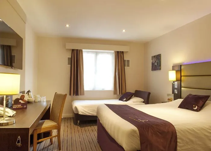 Brentford Hotels