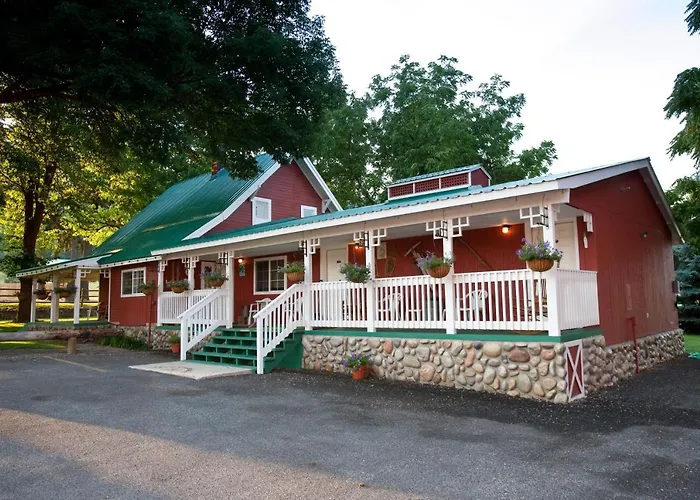 Beaver Valley Lodge Plain