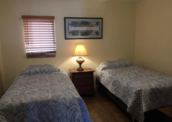 Creekside Downtown Vacation Suites, Only Adults 25 Or Older Buffalo