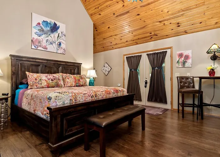 The Woods Cabins Eureka Springs