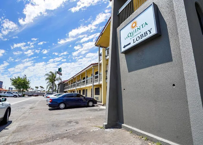 La Quinta Inn By Wyndham Costa Mesa Orange County