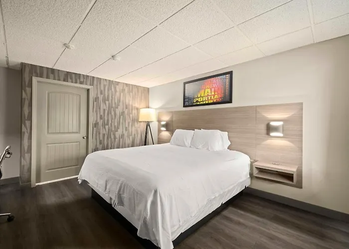 The Elmwood Motel Waterville