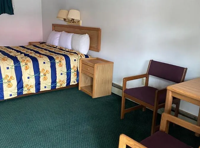 Northern Pine Inn Hayward