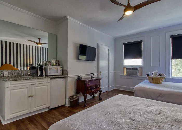 The Cordova Inn, A New Hotel Collection Property St. Petersburg