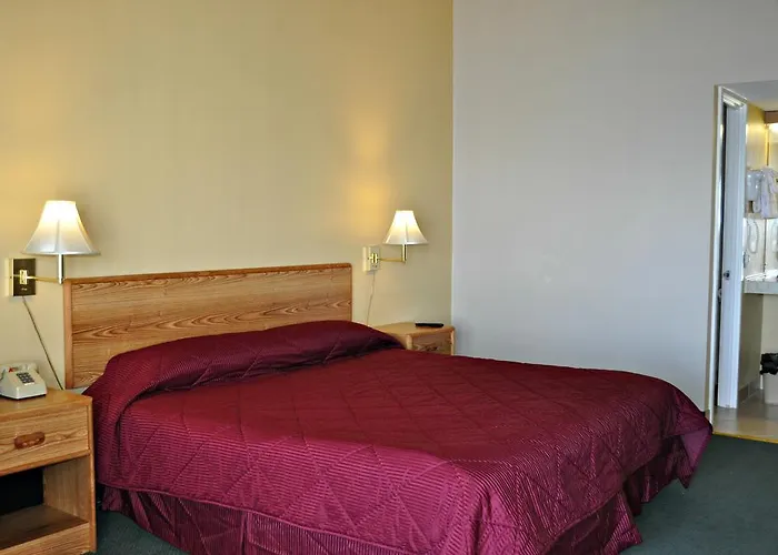 Bradford Inn And Suites Plymouth