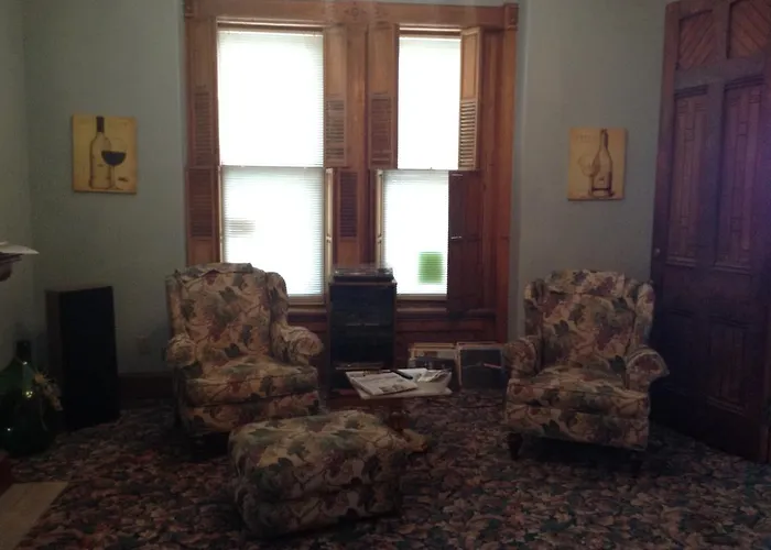 Inn Port D'Vino Dayton