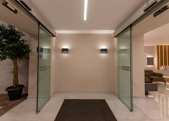 Larissa Hotels