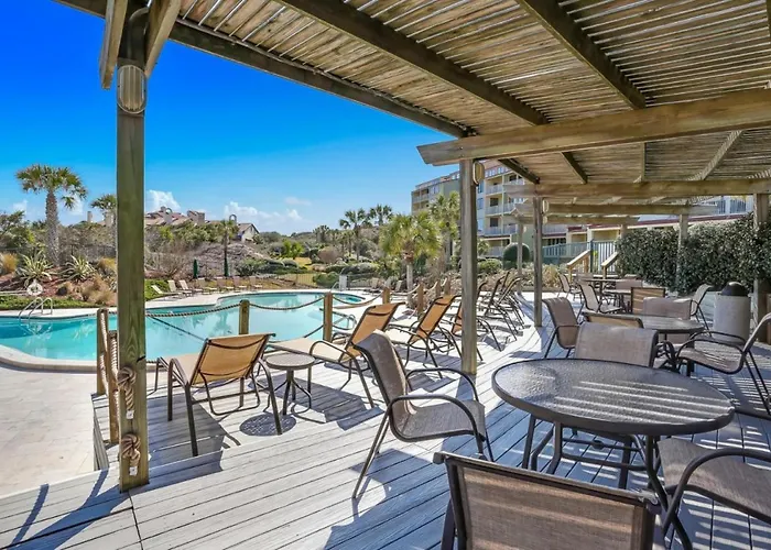 Oceanfront Condo With Large Balcony, Pool, Central Ac & Views Franklintown