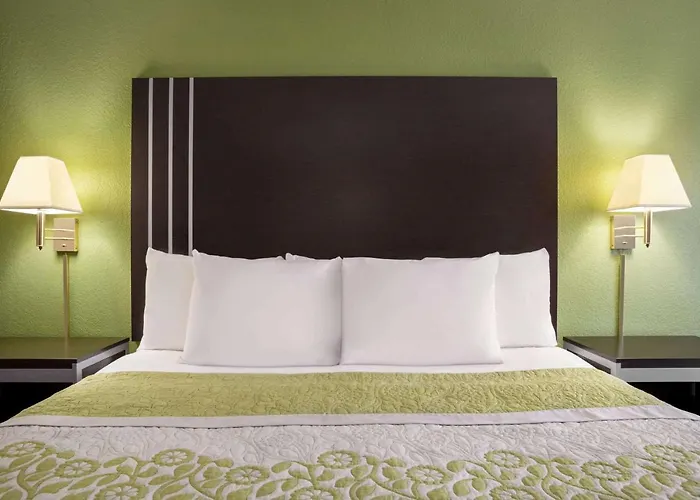 Days Inn By Wyndham Hardeeville/ I-95 State Line