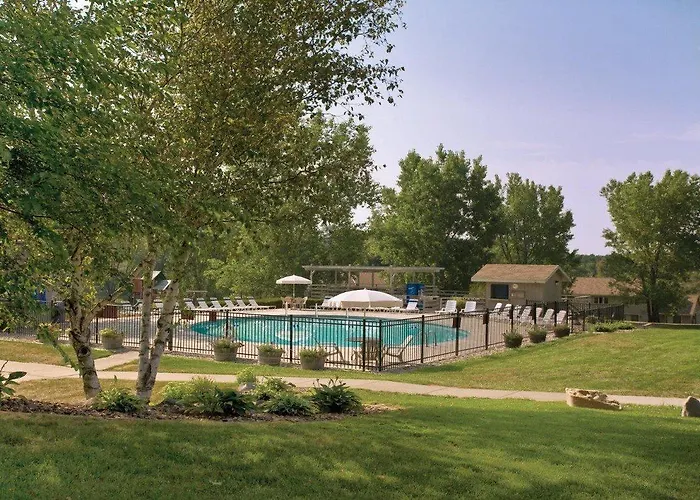 Tamarack Wisconsin Dells A Ramada By Wyndham Hotel Lake Delton