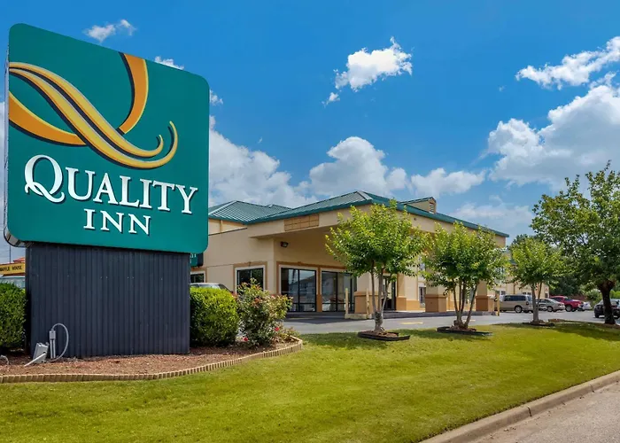Quality Inn Auburn Campus Area I-85