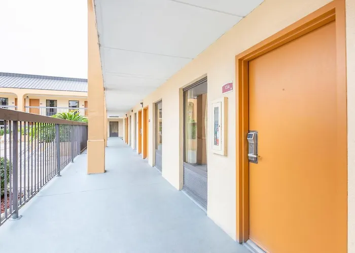 Oyo Hotel Baton Rouge Mid City