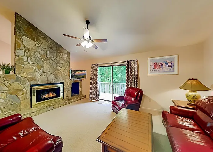 Rumbling Bald Resort Unit 2004 Lake Lure