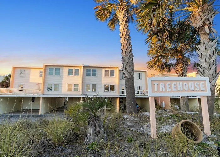 Treehouse Townhome Pensacola Beach