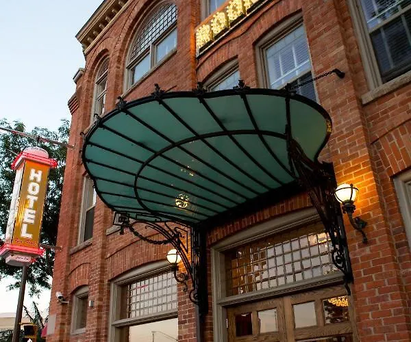 Chatham-Kent Hotels