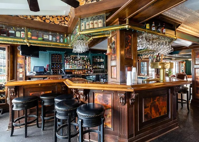 Saddleback Inn At Lake Arrowhead