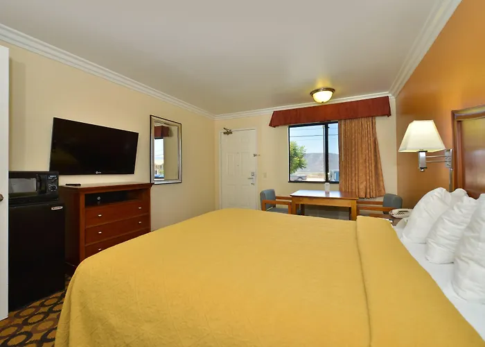 Quality Inn Lake Elsinore I-15