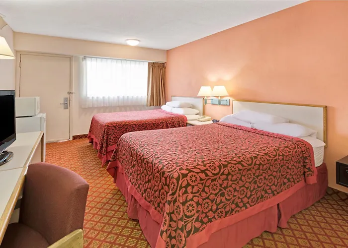 Days Inn By Wyndham Overland Park